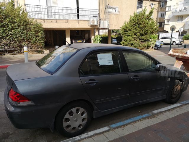 מיצובישי לנסר