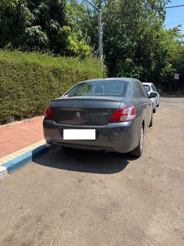 פיג'ו 301