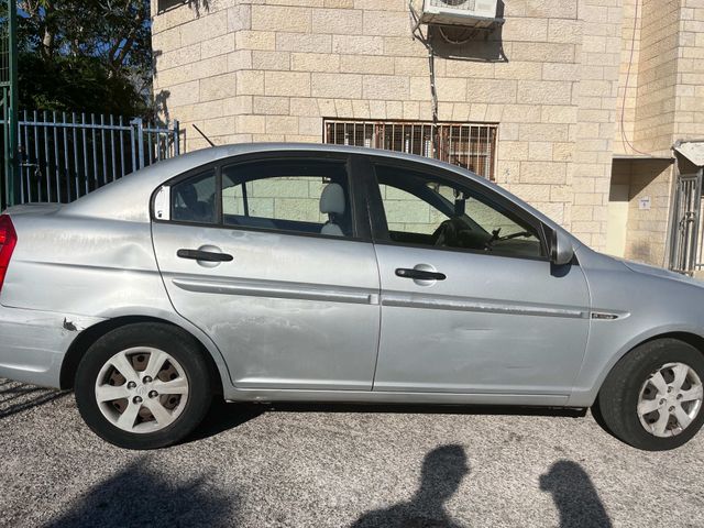 יונדאי אקסנט i25