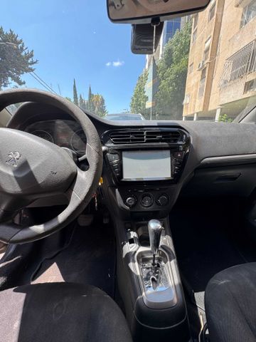 פיג'ו 301