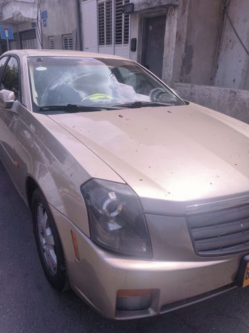 מודעת רכב קאדילק CTS