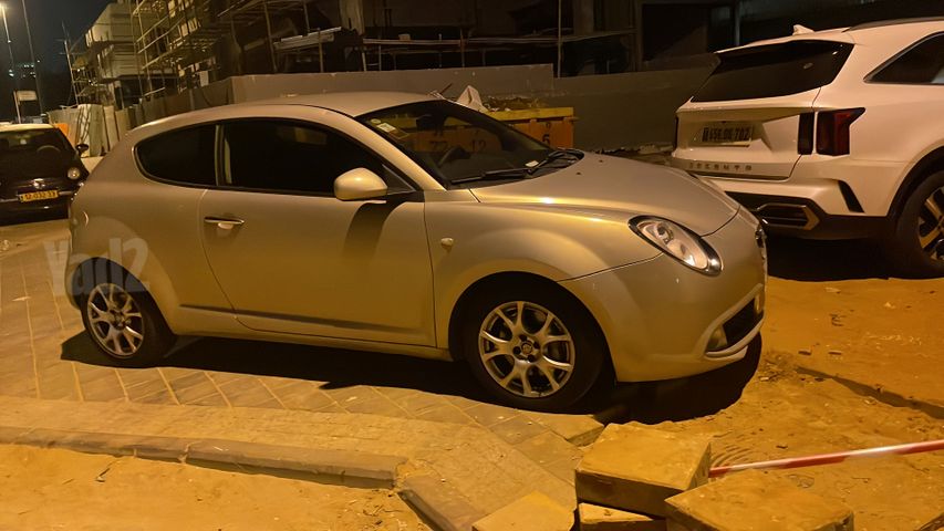 מודעת רכב אלפא רומיאו מיטו