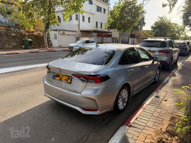 מודעת רכב טויוטה קורולה