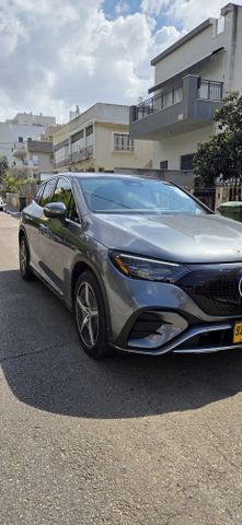 מרצדס-בנץ EQE SUV