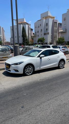 מאזדה 3