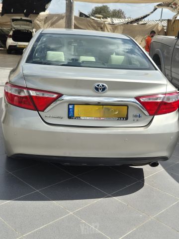 טויוטה קאמרי
