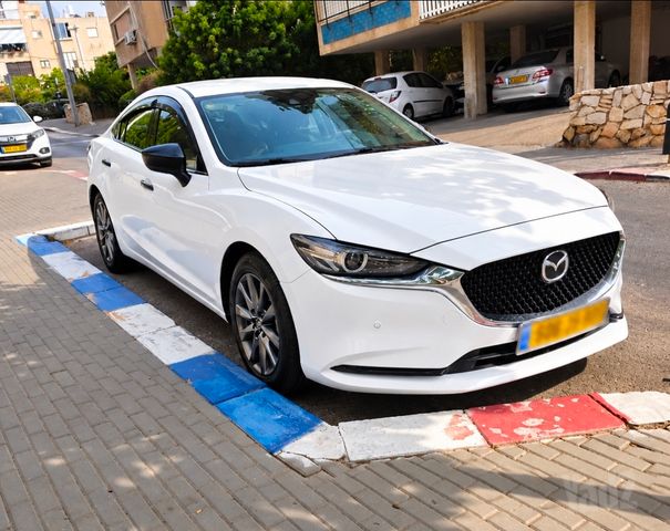 מודעת רכב מאזדה 6