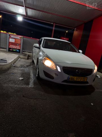 וולוו S60