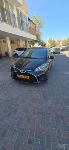 טויוטה יאריס