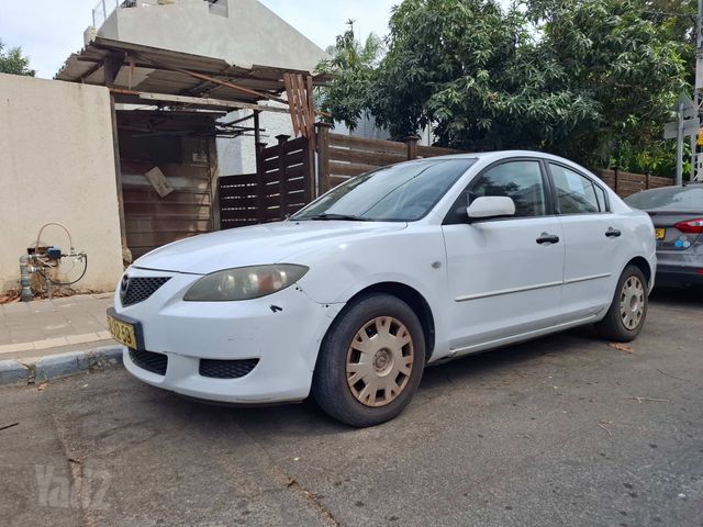 מודעת רכב מאזדה 3