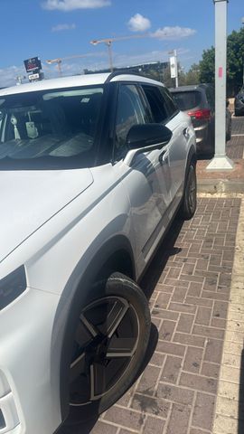 ג'אקו J7