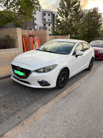 מודעת רכב מאזדה 3