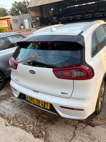 קיה נירו
