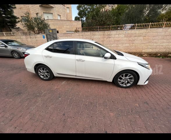 טויוטה קורולה