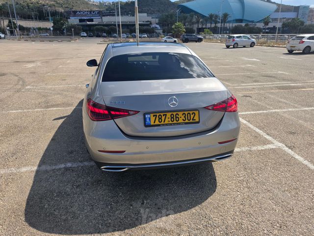 מודעת רכב מרצדס-בנץ C-class