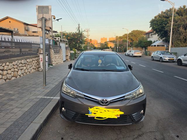 טויוטה קורולה