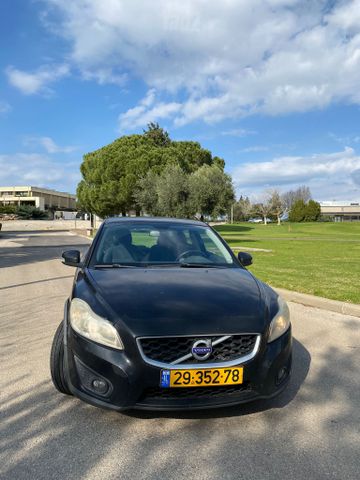 וולוו C30