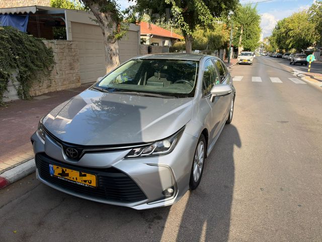 טויוטה קורולה