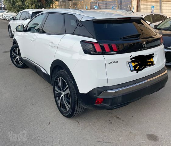 פיג'ו 3008