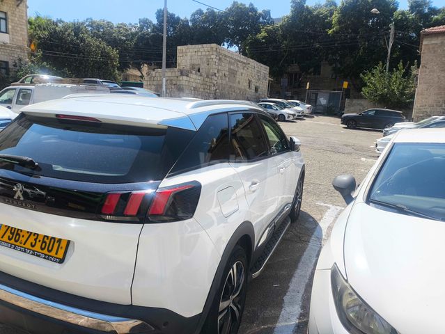 פיג'ו 3008