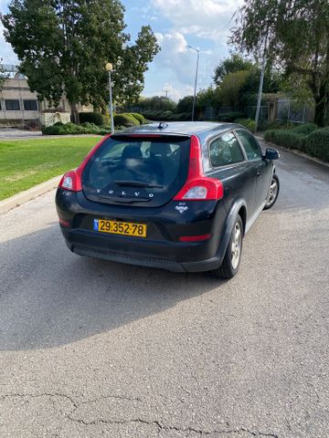 וולוו C30