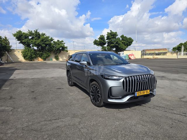 ג'אקו J8