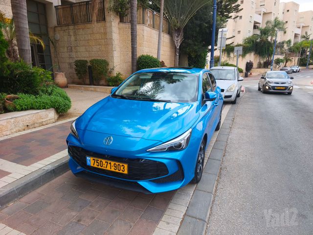אם ג'י MG3