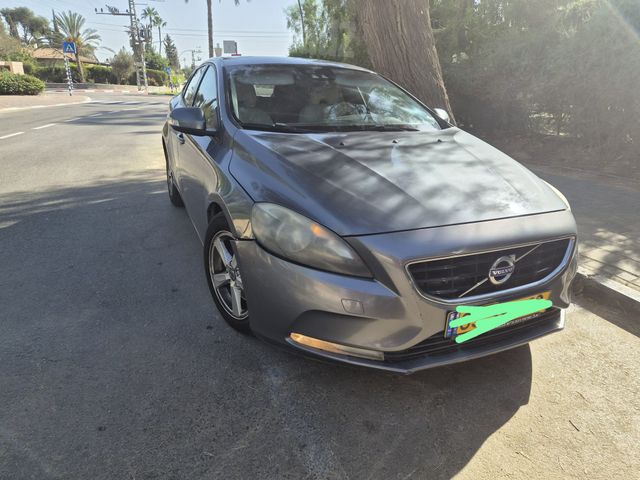 מודעת רכב וולוו V40
