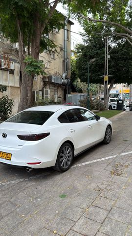 מאזדה 3