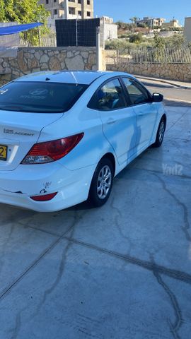 יונדאי אקסנט i25
