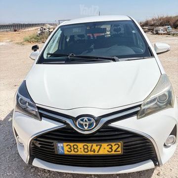 טויוטה יאריס