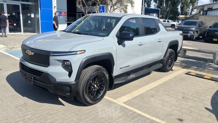 שברולט סילברדו EV