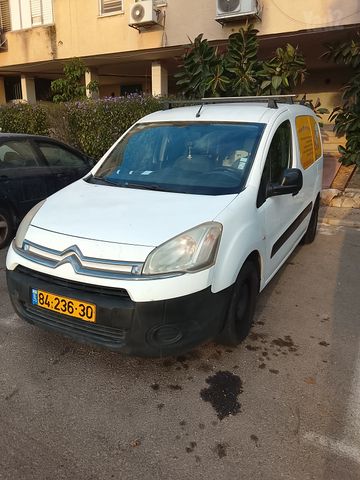 מודעת רכב סיטרואן ברלינגו