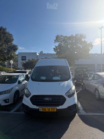 פורד טרנזיט קוסטום