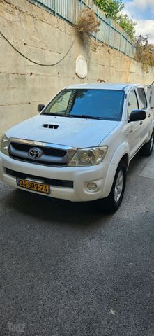 מודעת רכב טויוטה היילקס