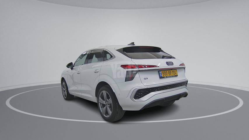 אאודי Q3