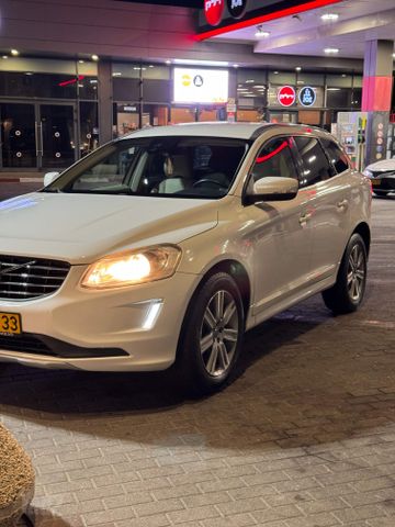 XC60 4X2 Kinetic אוט׳ בנזין 2.0 (245 כ״ס)