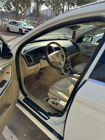 וולוו XC60