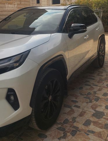 טויוטה RAV4