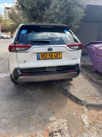 טויוטה RAV4