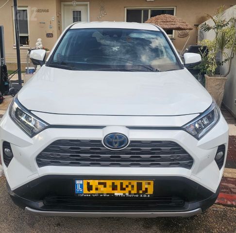 טויוטה RAV4