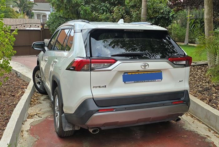 טויוטה RAV4