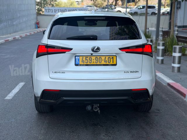 לקסוס NX