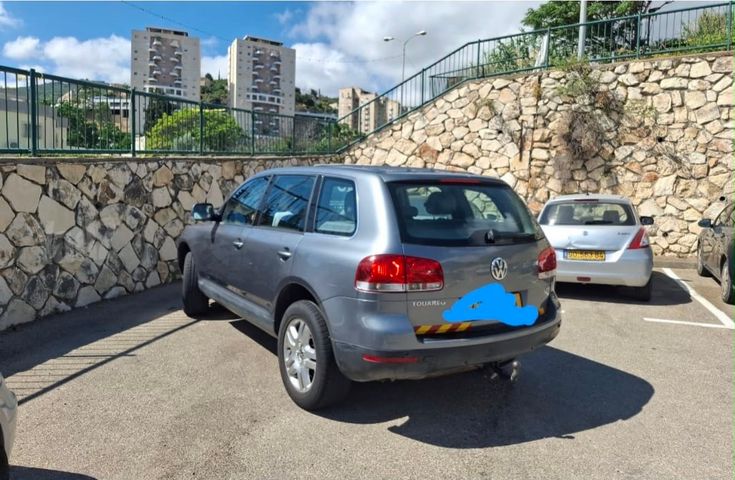 מודעת רכב פולקסווגן טוארג