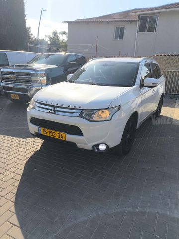 מיצובישי אאוטלנדר