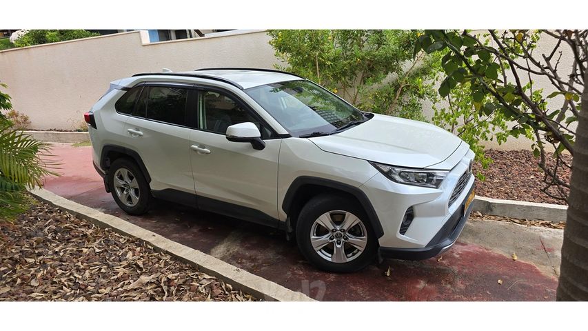 מודעת רכב טויוטה RAV4