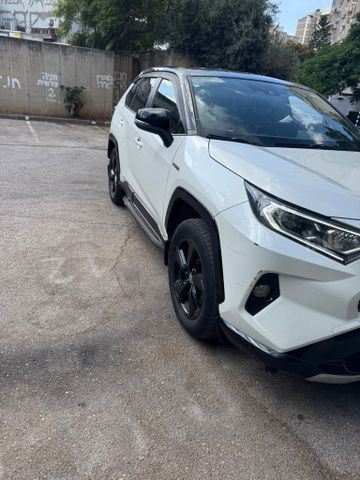 טויוטה RAV4