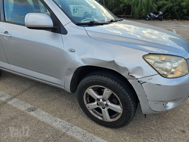 טויוטה RAV4