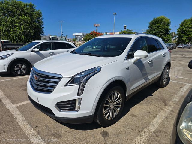 קאדילק XT5