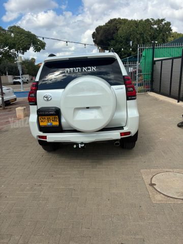 טויוטה לנד קרוזר